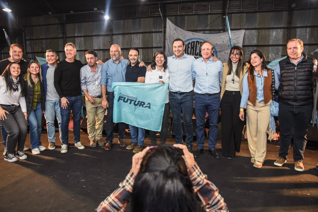 Vamos Corrientes mostró la fortaleza de su pata Peronista corrientes futura acto (3)